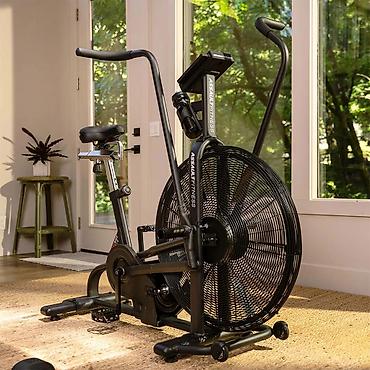 Air Bike — профессиональный кардиотренажёр с воздушным сопротивлением