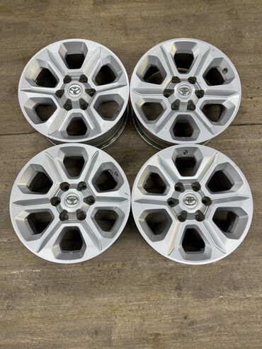 Диски: Литые Диски R 17 Toyota, Комплект, отверстий - 6, Б/у — 2
