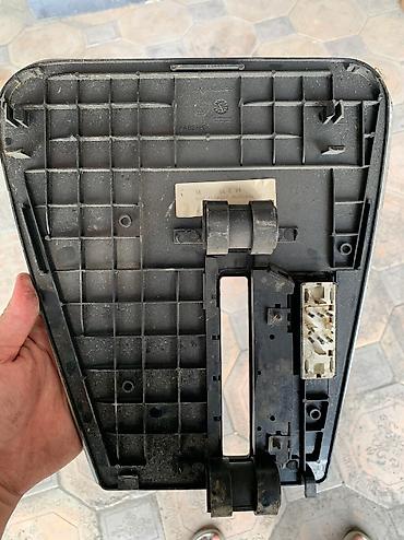 полка е34: Сenter console BMW 1995 г., Б/у, Оригинал, Германия — 2