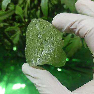 Dekorativ daşlar: Təbii Yaşıl Kristal Daş Satılır | Hədiyyə və Kolleksiya üçün Enerji — 10