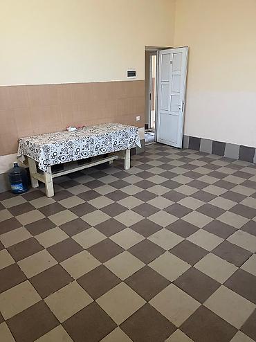 sumqayıtda: Sumqayıta, daş bazarın arxasında sex icarəyə verilir.220 kv. Su, işıq — 5