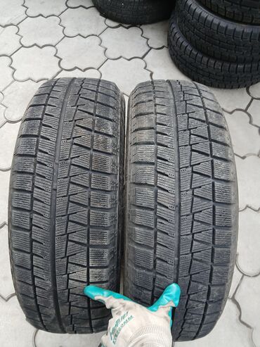 колесо на мини трактор: Шиналар 205 / 60 / R 16, Кыш, Колдонулган, Жуп, Жеңил унаалар, Жапония, Bridgestone