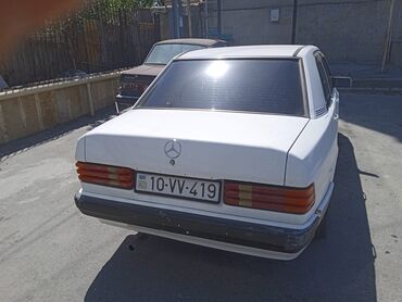 mersedes 190 mator: Mercedes-Benz 190: 2 l | 1990 il Sedan