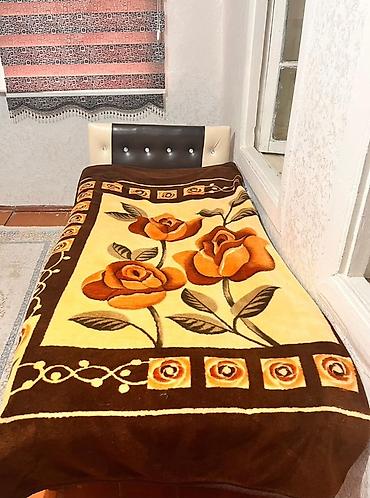 Örtüklər: Məhsul: Yataq örtüyü və xalça dəsti - Yataq örtüyü: Yumşaq, qalın və — 2