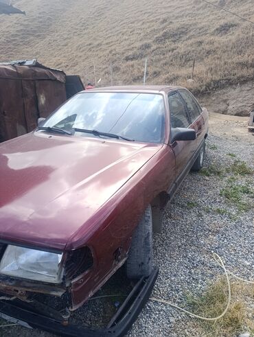 срочно продам авто в связи с переездом: Audi 100: 1988 г., 2.3 л, Механика, Бензин, Седан