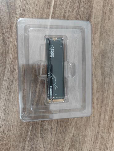 SSD diskləri: Daxili SSD disk Kingston, 1 TB, M.2, Yeni