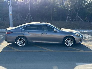 Lexus: Lexus ES: 2019 г., Бензин — 7