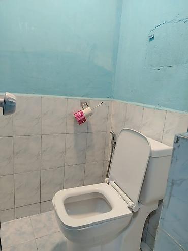 Uzunmüddətli kirayə mənzillər: Yataqxana binası 3mertebenin 1ci mərtəbəsi qapı həyətə acilir.3 otaqlı — 6