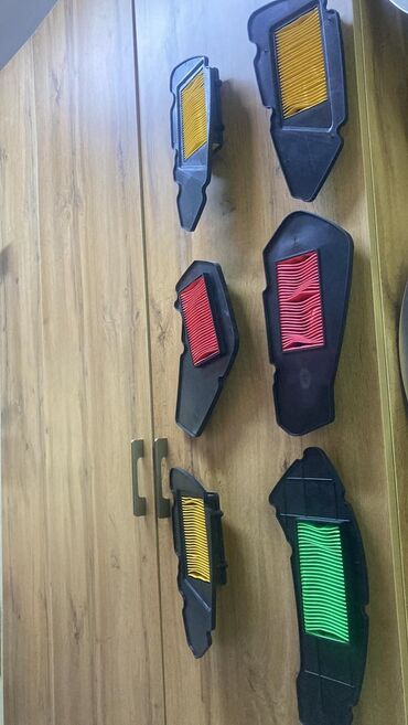 Мотозапчасти и аксессуары: Набор запчастей для малокубатурного мотоцикла/скутера: - Головка — 25