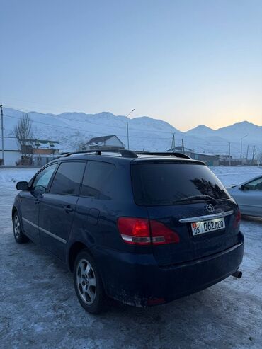 Toyota: Toyota Avensis Verso: 2001 г., 2 л, Механика, Бензин, Минивэн — 4