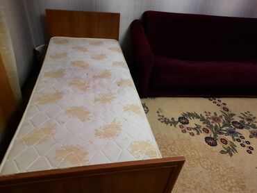 двухъярусная кровать трансформер в бишкеке в Кыргызстан | ДЕТСКИЕ КРОВАТИ: Продаю диван трёхместный и кресло оббивка велюровая, кровать 1,5. Цена