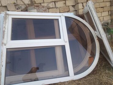 Santexnika: İşlənmiş Tək qat şüşə paketi Plastik pəncərə, Еni: 130 sm, Uzunluğu: 175 sm, Ödənişli quraşdırma