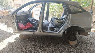 Digər avtomobil ehtiyat hissələri: Ford Focus II (2004–2011) üçün ehtiyat hissələri Maşın tam sökülüb — 6