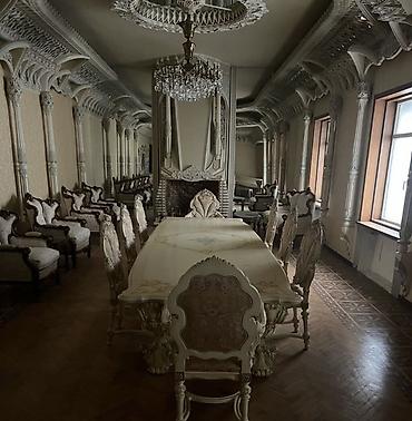 stol stil: İşlənmiş, Divan, Dolab, Jurnal masası, İtaliya — 1