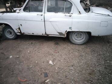 Moskviç: Moskviç 401: 2.4 l | 1961 il 49451 km Sedan — 9