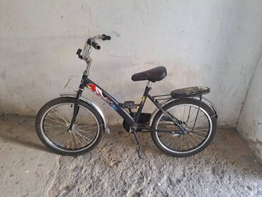 Velosiped aksesuarları: 20 lik Velosiped. Ideal veziyyetdedir. Cox az surulub
