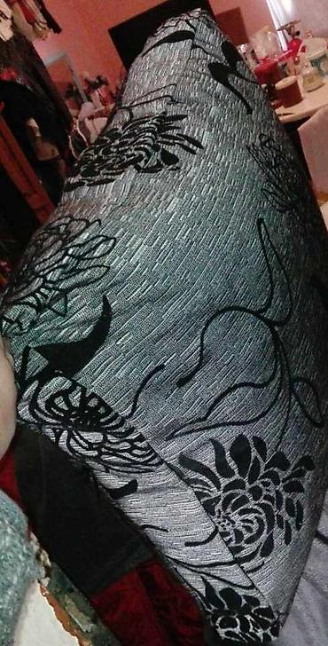 Jastuci: Dekorativni jastuci – ručni rad - Modeli: jednobojni (tirkiz — 2