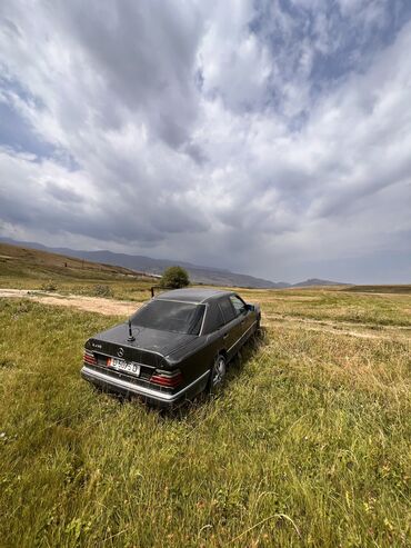 выкуп авто под такси без первоначального взноса: Mercedes-Benz W124: 1992 г., 2.3 л, Механика, Бензин