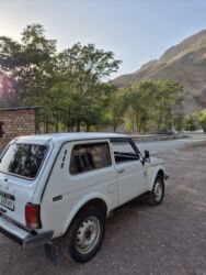 ВАЗ (ЛАДА): ВАЗ (ЛАДА) 4x4 Нива: 2005 г., 1.7 л, Механика, Бензин, Внедорожник — 4