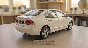 18 oyuncaqlar: Honda Civic 2008 modelinin 1:18 miqyaslı kolleksiya avtomobili təqdim — 4