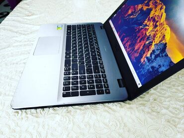 notebook satiram: Intel Core i7, 8 GB, 15.6 "