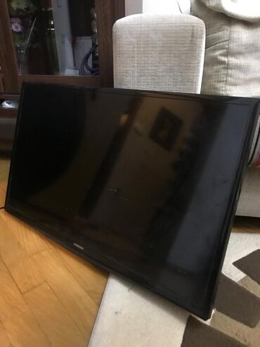 samsung tv 32: ✔️150 man(Biləcəri). Samsung 82 ekran sade TV. Tam işləkdir.Vpp Kod