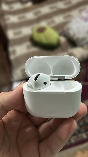 ipod touch 8: Airpods 4 without ANC sol qulag ve case originaldi itib deye sol — 1