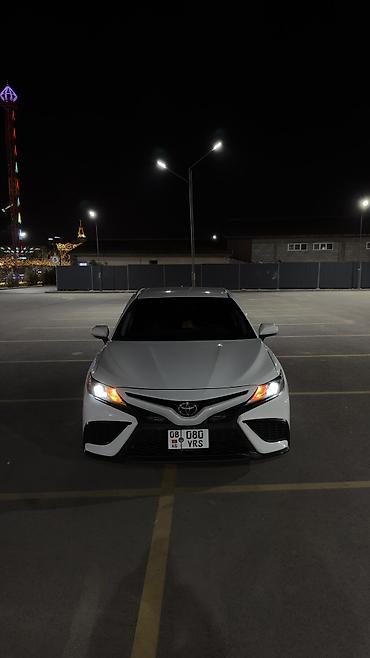 Toyota Camry: 2021 г., 2.5 л, Автомат, Бензин, Седан