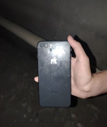 экран: IPhone 8 Plus, Черный, Битый