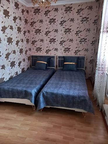 20 yanvarda evler: Kirayə verilir 3 otaq. Xırdalan. 8 nömrəli məktəbin yanında. Qiymet — 2