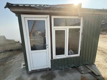 ПО для бизнеса: Metal karkaslı mobil köşk/budka - Ölçü təxmini: kvadrat planlı, kiçik