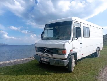 тесла автомобиль: Mercedes-Benz : 1996 г., 4 л, Механика, Дизель, Van