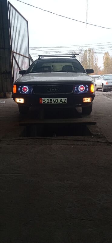 продаю в связи с переездом: Audi 100: 1989 г., Механика, Седан