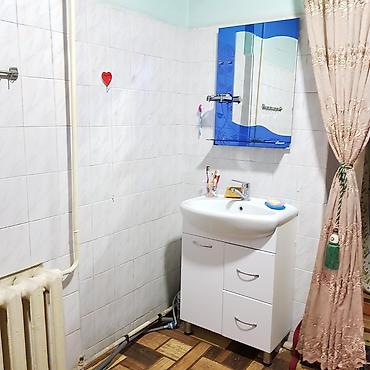 Продажа коттеджей и домов: Продаю дом в центре города бишкек! (или меняю на квартиры) добротный — 9