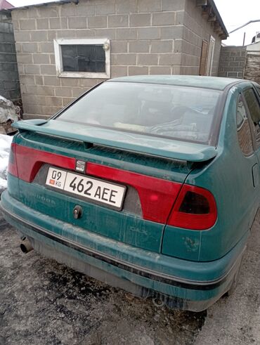 Seat: Seat : 1994 г., 1.8 л, Механика, Бензин, Седан