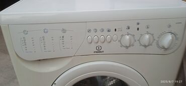 ремонт стиральных машин на дому: Стиральная машина Indesit, Б/у, Автоматические, До 5 кг, Компактная