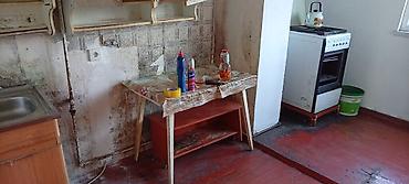 mebel furnituru nə deməkdir: Bir paket mebel və məişət əşyaları Təsvir: - Yazı/kompüter masası — 4