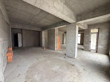 Вторичное жилье: Satılır 3 otaqlı yeni tikili 110 m², 28 May m. Kateqoriya Yeni tikili — 9