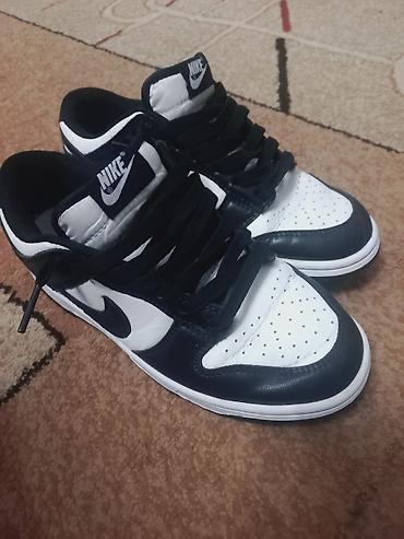 Мужские кроссовки, 40, Nike, Б/у, цвет - Черный, Самовывоз