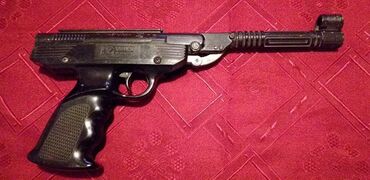 Sport i rekreacija: Prodajem airsoftgun, super "CONDOR", MADE IN ITALY. Mehanizam je