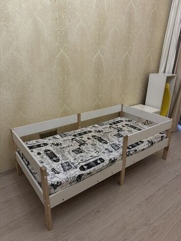 односпальные кровати новые: Детские кровати с деревянным каркасом и защитными бортиками. Каркас