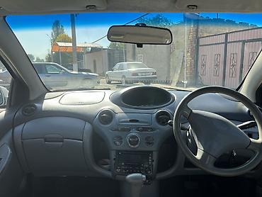 Toyota: Toyota Vitz: 2000 г., 1 л, Бензин, Хэтчбэк — 9