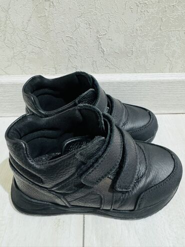 детская одежда оптом бишкек дордой: Детские осенние ботинки/кроссовки, черные - Материал верха: плотная