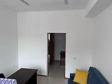 первая линия: Аренда офисов, 33 м², В административном здании, 1 линия — 2