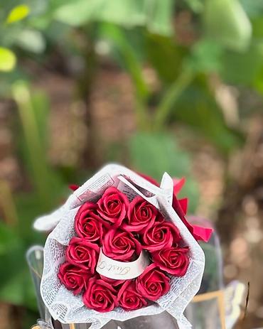 Ostali kućni dekor: Ručni buketi ruža – dekorativni i svečani aranžmani - Elegantni — 14
