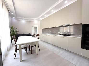 Продажа коттеджей и домов: 4 комнаты, 213 м², 5 соток, Бишкек — 15