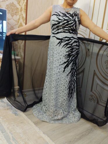 Ziyafət donları: Zərif axşam/ziyafət geyimi - Rəng: gümüşü boz krujeva əsas, qara — 4