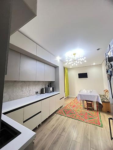 Долгосрочная аренда квартир: 4 комнаты, С мебелью частично — 3