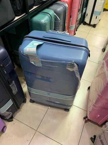 Чемоданы: Чемодан, Новый, Средний (40 - 70 л), Вращающиеся колеса на 360°, Водонепроницаемость, Кодовый замок — 8