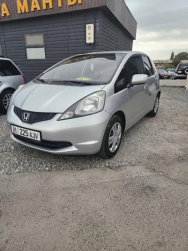 Honda: Honda Fit: 2009 г., 1.3 л, Робот, Бензин, Хэтчбэк — 9